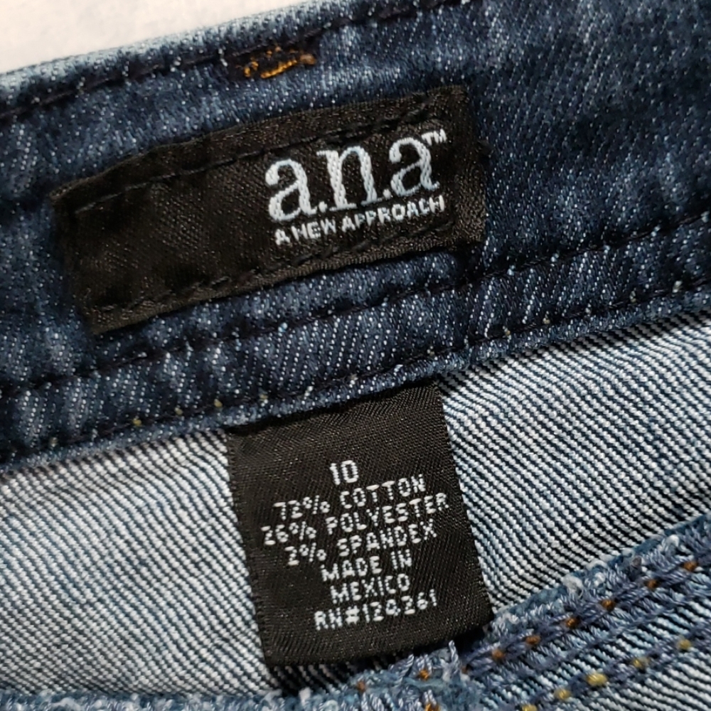 a.n.a. High Rise Jeans  Size 10 - Picture 5 of 8